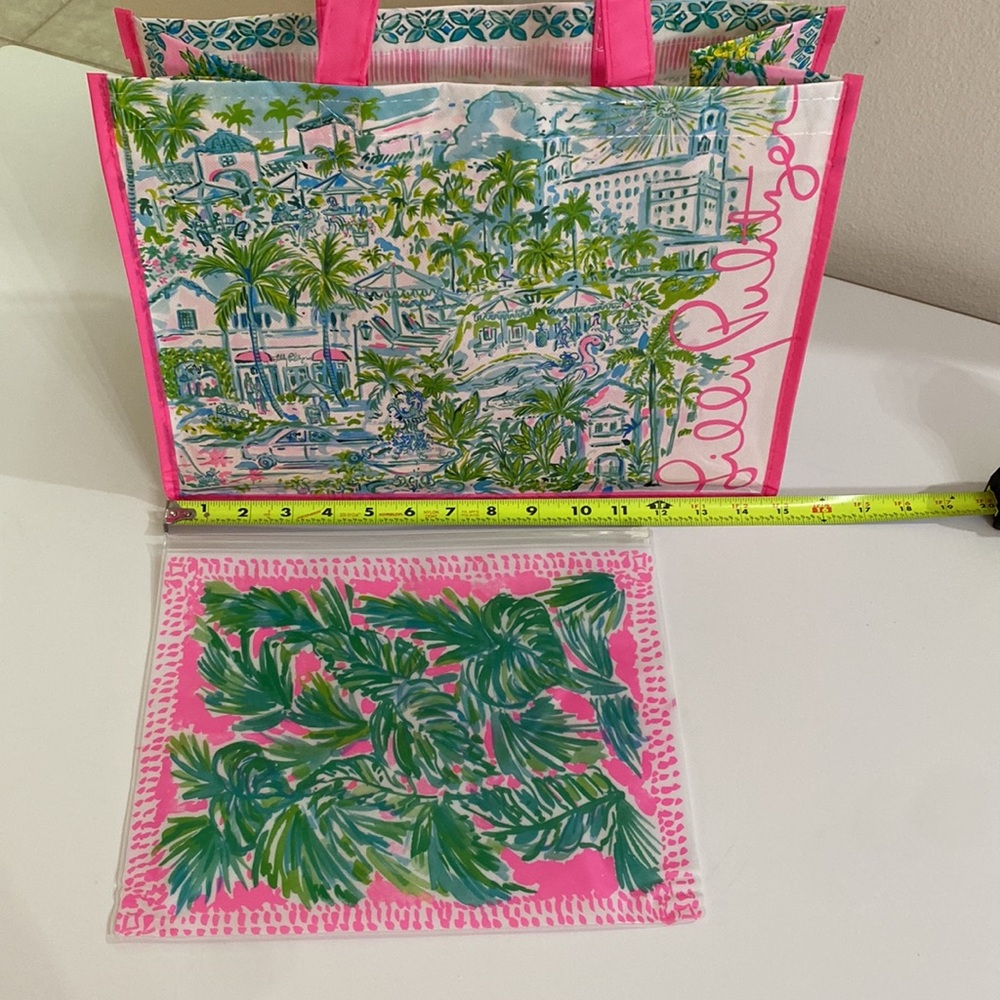 Lilly Pulitzer Pink and Green Tote Bag with zipper punch - Picture 3 of 10